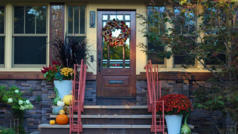 How to Style Front Porch Decor for Fall Without Crowding the Entry