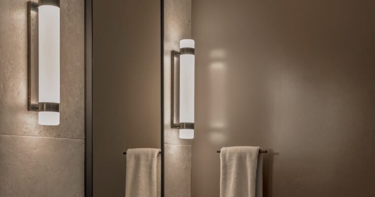 How to Decorate a Bathroom With No Windows: Lighting, Color and Mirror Tricks