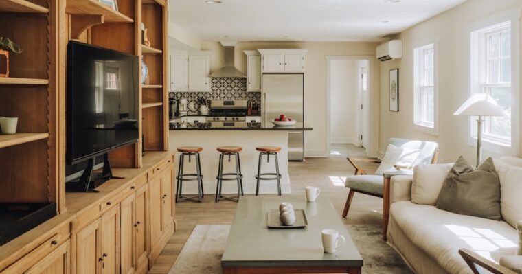 How to Choose a Whole-Home Color Palette That Flows From Room to Room