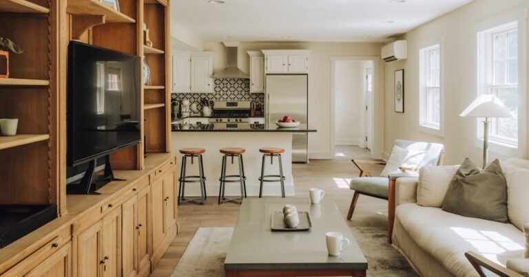 How to Choose a Whole-Home Color Palette That Flows From Room to Room